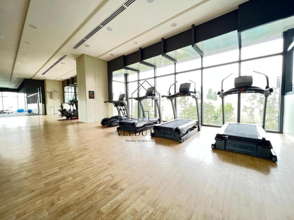 Bunga Suite At Lucentia Bbcc Kuala Lumpur Buitenkant foto