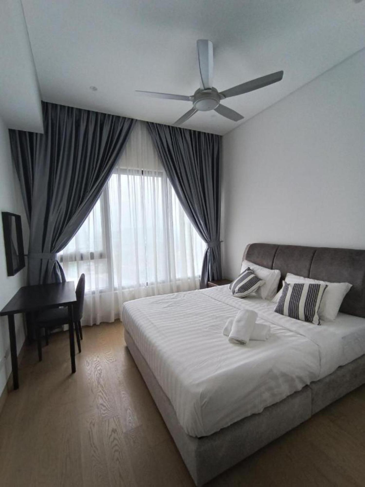 Bunga Suite At Lucentia Bbcc Kuala Lumpur Buitenkant foto